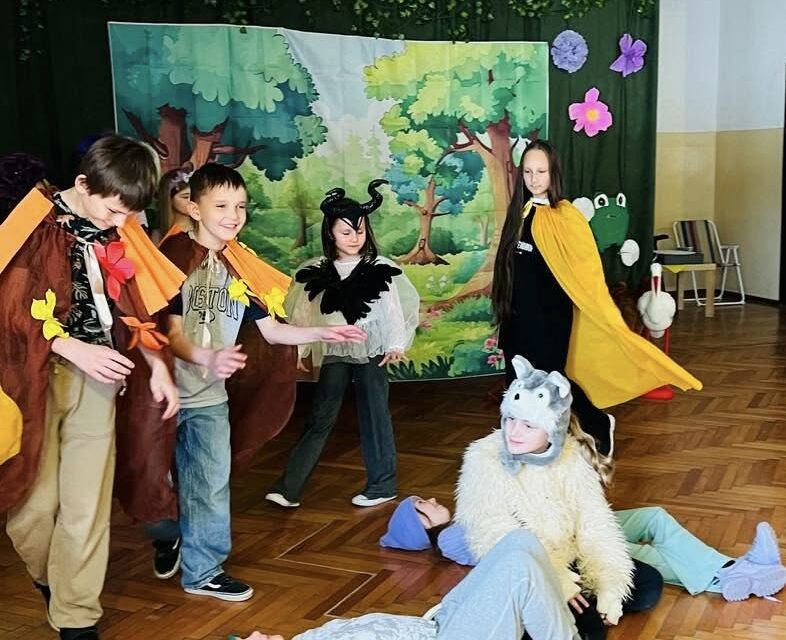 Magia teatru w wykonaniu klasy 3!