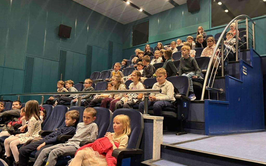 Wyjazd do teatru kl. 1-4