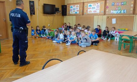 Spotkanie z dzielnicowym w kl.1-3
